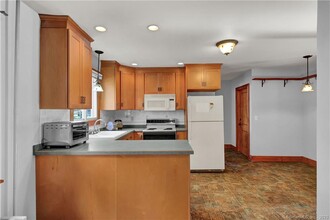 18 Scitico St in Enfield, CT - Building Photo - Building Photo