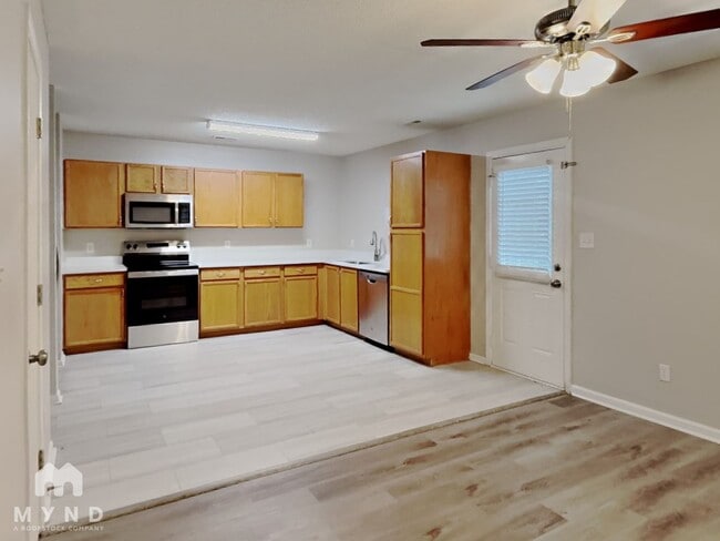 6325 McIntyre Ridge Dr in Charlotte, NC - Foto de edificio - Building Photo