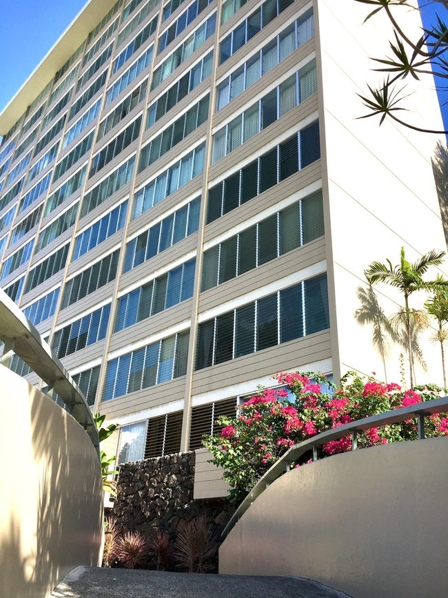 property at 1550 Wilder Ave