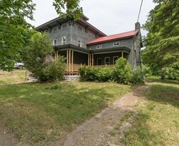 31 Main St in Antwerp, NY - Building Photo