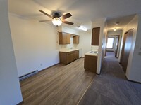 2215 Sylvan Way, Unit #6 in West Bend, WI - Foto de edificio - Building Photo