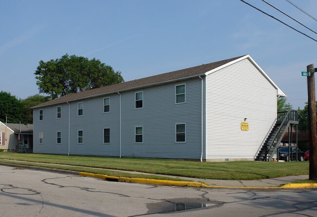 725 9th St in Bowling Green, OH - Foto de edificio - Building Photo