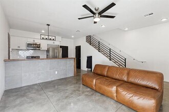 1008 N Francis Ave in Oklahoma City, OK - Foto de edificio - Building Photo