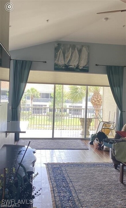 1405 Tiffany Ln in Naples, FL - Foto de edificio