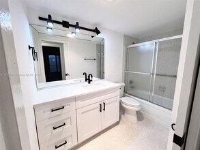 3007 Hythe A in Boca Raton, FL - Building Photo - Building Photo