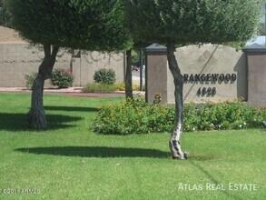 4828 W Orangewood Ave in Glendale, AZ - Building Photo - Building Photo