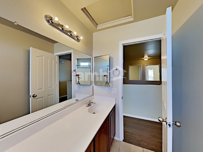 28006 N Iron Ave in San Tan Valley, AZ - Building Photo - Building Photo