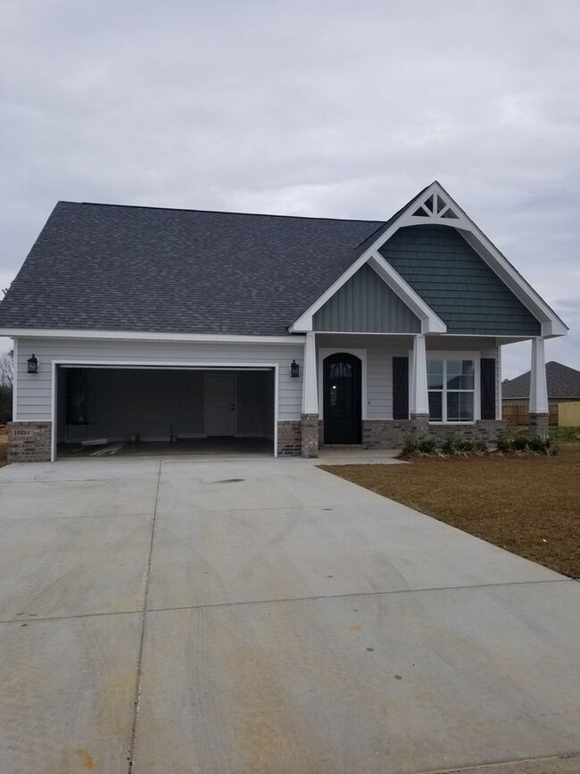 10484 W Landon Green Cir in Gulfport, MS - Building Photo - Building Photo