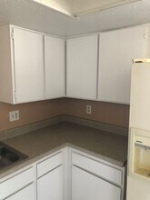 9631 N 12th Ave-Unit -Unit 202 in Phoenix, AZ - Building Photo - Building Photo