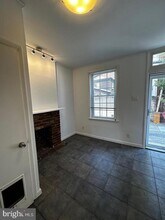 810 S Howard St in Philadelphia, PA - Building Photo - Building Photo