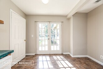 9402 Devonshire Blvd in Jacksonville, FL - Foto de edificio - Building Photo