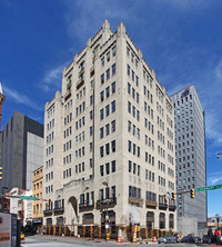 301 North Charles in Baltimore, MD - Foto de edificio - Building Photo