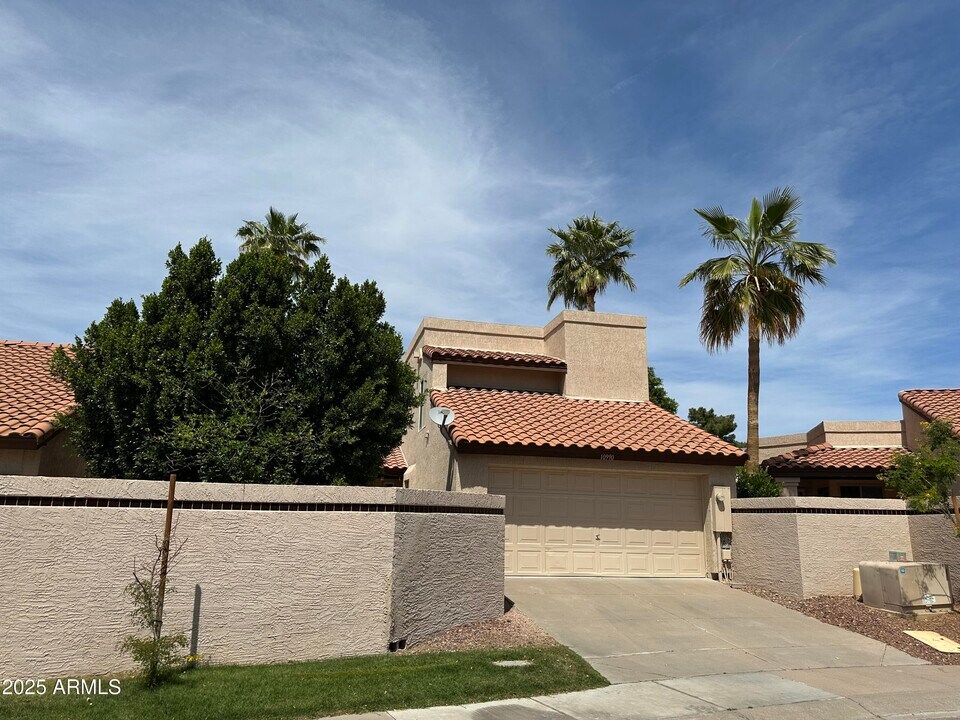 10990 E Yucca St in Scottsdale, AZ - Building Photo