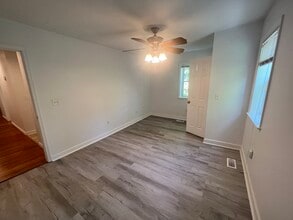 702 Delevan St, Unit B in Charlottesville, VA - Building Photo - Building Photo