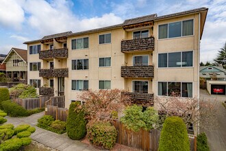 The West View in Seattle, WA - Building Photo - Building Photo