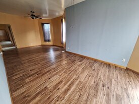 2136 W Cermak Rd, Unit 3rd Floor in Chicago, IL - Building Photo