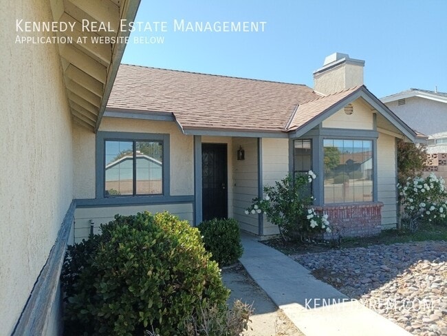 1822 W Ave K9 in Lancaster, CA - Building Photo - Building Photo