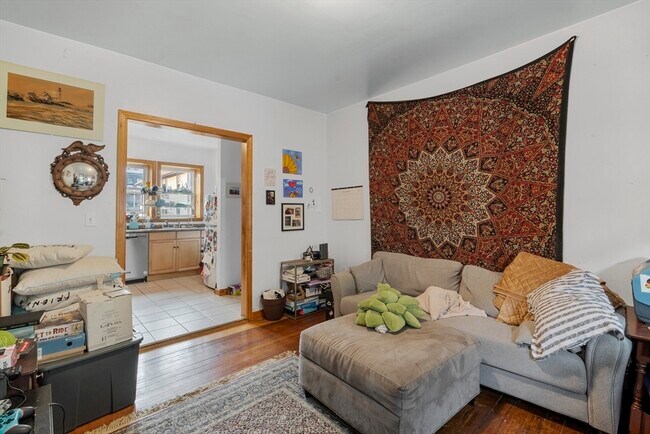 72 Empire St, Unit #1 in Boston, MA - Foto de edificio - Building Photo