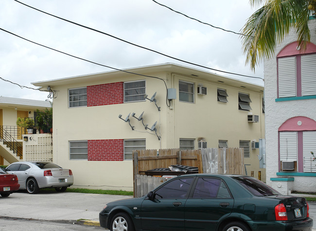 927 SW 6th St in Miami, FL - Building Photo - Building Photo