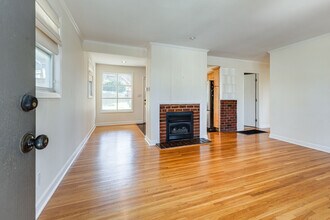 2104 15th Ave S in Nashville, TN - Building Photo - Building Photo