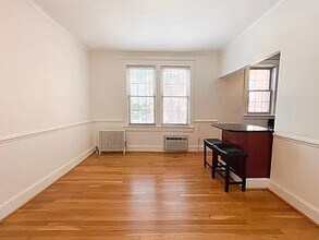 3026 Wisconsin Ave in Washington, DC - Building Photo - Building Photo
