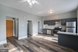 1933 Spring Garden St in Philadelphia, PA - Building Photo - Building Photo