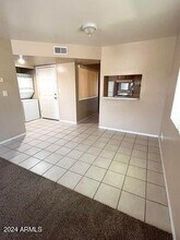 10048 N 14th St, Unit 3 in Phoenix, AZ - Building Photo - Building Photo