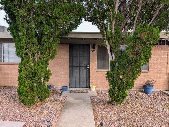 property at 2625 S Lands End Rd