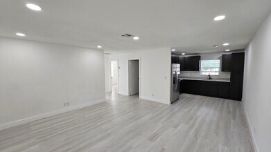 4868 Badger Rd in West Palm Beach, FL - Building Photo - Building Photo