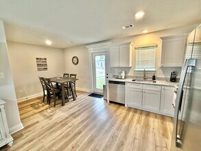 1007 Middle Ln in Gulfport, MS - Building Photo - Building Photo