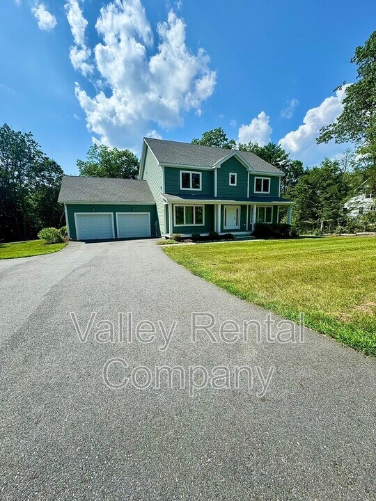 118 Linden Ridge Rd in Amherst, MA - Building Photo