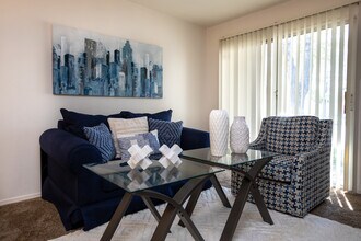 Sugar Pines in Florissant, MO - Foto de edificio - Interior Photo