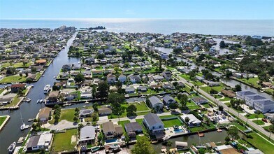 13916 Sommers Ave in Hudson, FL - Building Photo - Building Photo