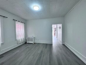 237-18 92nd Rd in Queens, NY - Building Photo - Building Photo