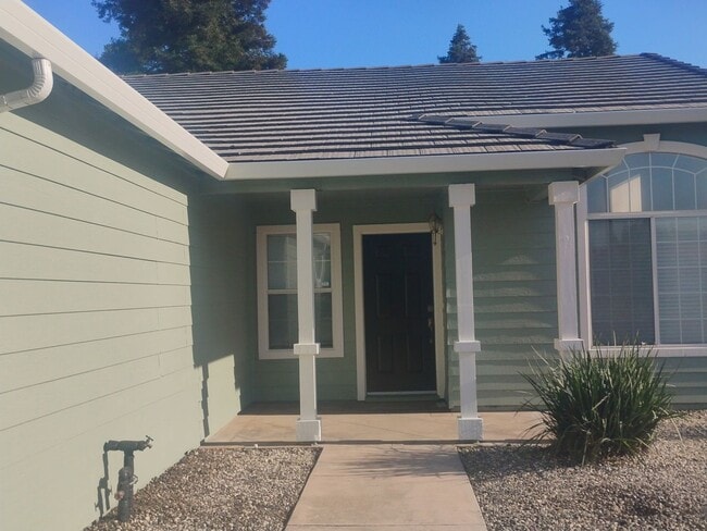 4920 Apple Farm Ln in Salida, CA - Building Photo - Building Photo