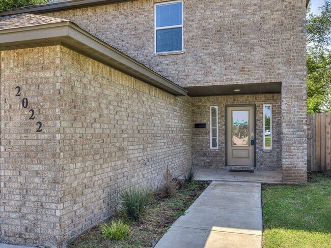 2022 NW 34th St in Oklahoma City, OK - Building Photo - Building Photo