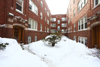 3115-3123 W Foster Ave in Chicago, IL - Foto de edificio - Building Photo