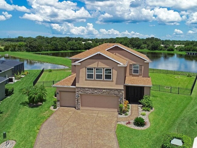 8031 111th Terrace E in Parrish, FL - Building Photo - Building Photo