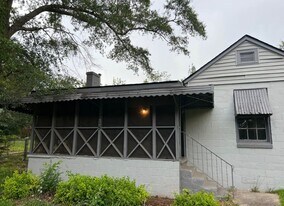 215 N 15th St in Griffin, GA - Building Photo