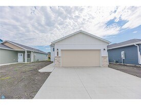 6747 66th Ave S in Horace, ND - Building Photo