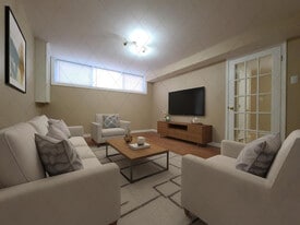 206 Alexander Rd in Newmarket, ON - Building Photo