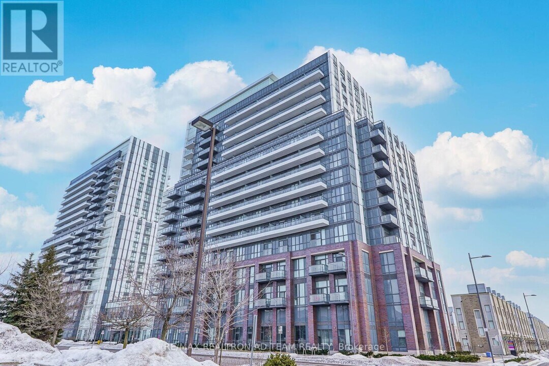 10-710 Honeycrisp Cres in Vaughan, ON - Building Photo