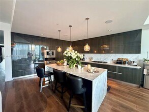 3300 NE 188th St in Aventura, FL - Building Photo - Building Photo