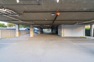 3728 NW 19th Ave, Unit 307 in Miami, FL - Building Photo - Building Photo