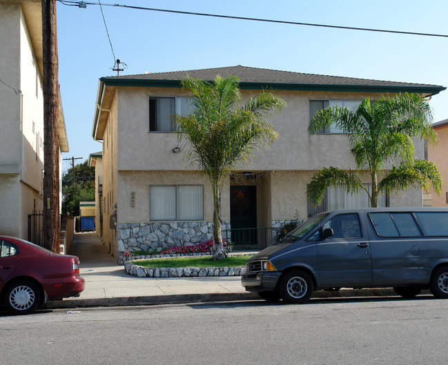 4087 W 142nd St in Hawthorne, CA - Foto de edificio - Building Photo