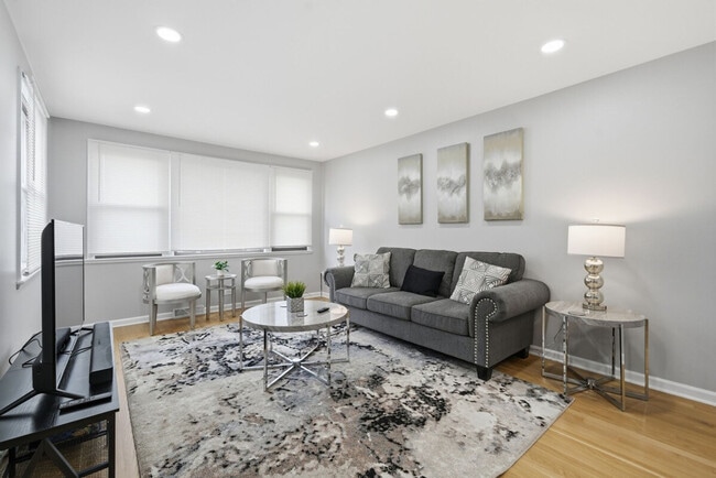 12804 W Playfield Dr in Midlothian, IL - Foto de edificio - Building Photo