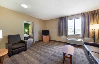 Furnished Studio-Atlanta - Vinings in Atlanta, GA - Foto de edificio - Building Photo