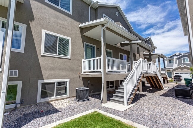 695 S 1840 W in Orem, UT - Foto de edificio - Building Photo