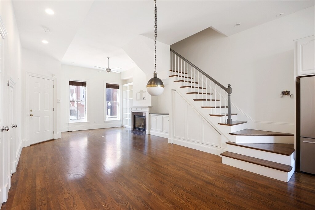 17 Milford St in Boston, MA - Building Photo