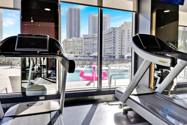 2602 E Hallandale Beach Blvd, Unit SI ID1227368P in Hallandale Beach, FL - Building Photo - Building Photo